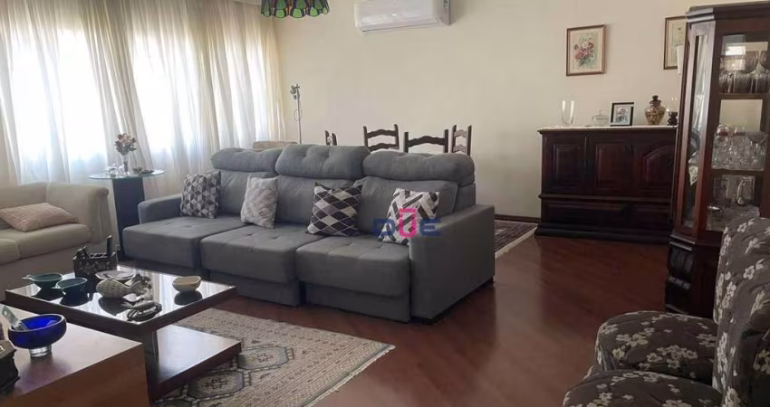 Apartamento com 3 dormitórios sendo 1 suite e vaga à venda, 180 m² por R$ 890.000 - Boqueirão - Santos/SP