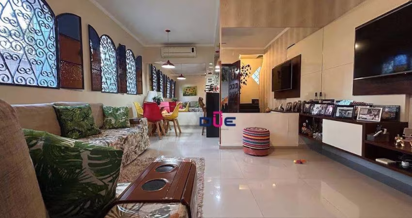 Sobrado com 2 dormitórios à venda, 89 m² por R$ 900.000 - Marapé - Santos/SP
