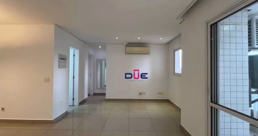 Apartamento com 2 dormitórios, suíte e 2 vagas na ponta da praia