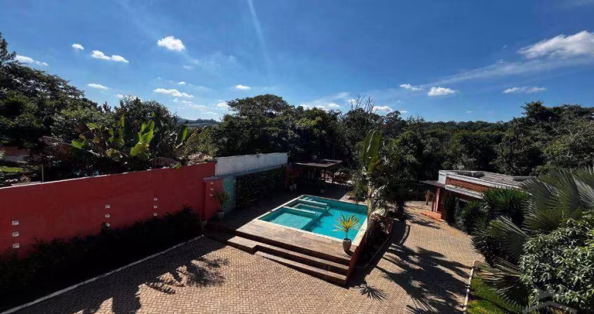 Chácara com 7 dormitórios à venda, 2600 m² por R$ 2.500.000,00 - Ivoturucaia - Jundiaí/SP