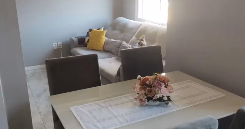 Apartamento  2 quartos, com sacada, churrasqueira, armarios