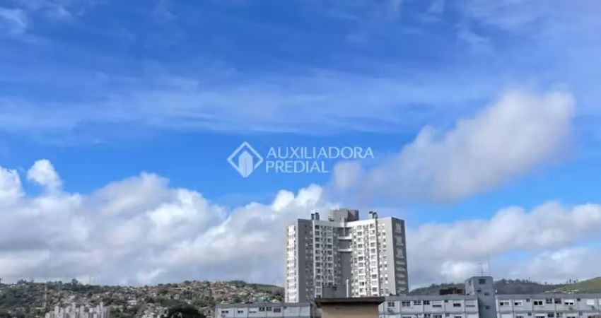 Apartamento de 1 quarto, living, cozinha, área de serviço separada e 1 banheiro. andar alto com vista livre! bem localizado próximo a puc e carrefour. condomínio com elevador, portaria 24 horas, quios