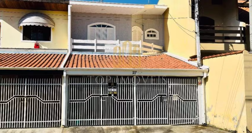 Casa Sobrado à Venda - 3 Quartos, Suíte, Ampla Área Social e Excelente Localização na Zona Sul de São José dos Campos