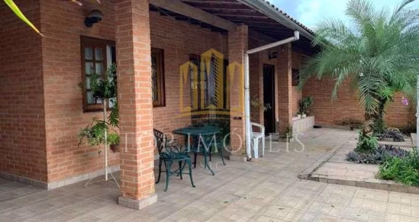 Linda casa localizada no Vista Verde 4 dormitorios suite Casa Terrea.
