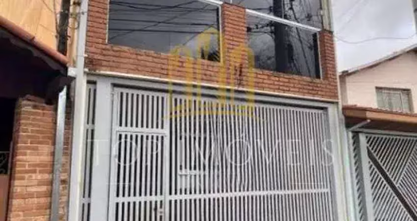 Casa sobrado  espacosa de tres dormitorios com suite: seu novo lar esperando por voce!!