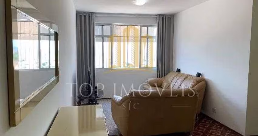 Maravilhoso apartamento tres dormitórios no centro de São José OPORTUNIDADE
