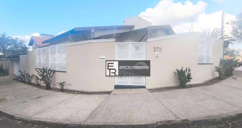 Casa com 3 dormitórios à venda, 207 m² por R$ 890.000,00 - Jardim Acapulco - São Carlos/SP