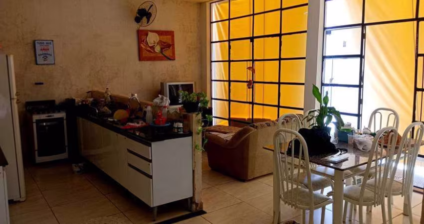 Casa Residencial Das Américas. Com 2 Dormitórios.