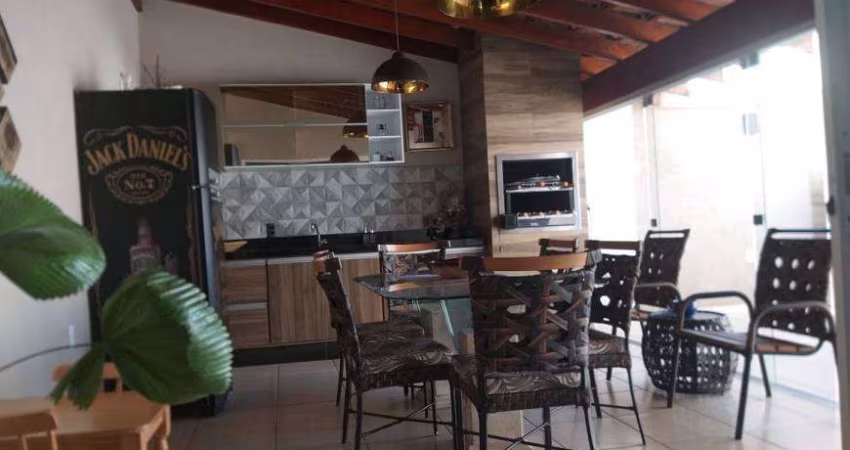 Casa Vilagio São Judas. Com 3 Dormitórios.