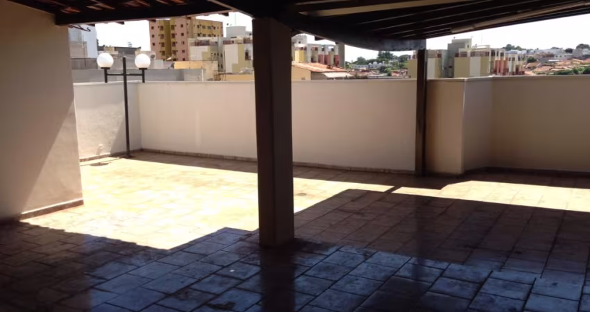 Apartamento Cobertura No Jardim Americano. Com 3 Dormitórios.