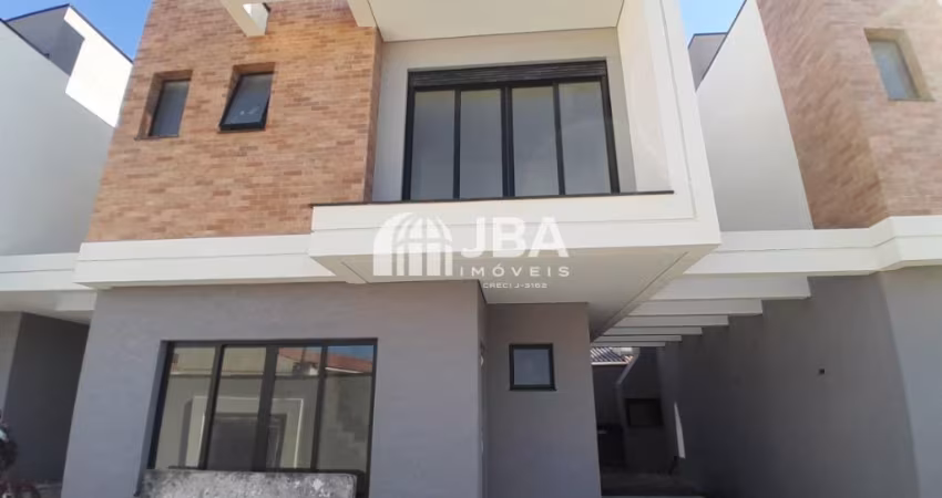 SOBRADO AMPLO COM ÓTIMO PADRÃO DE ACABAMENTO