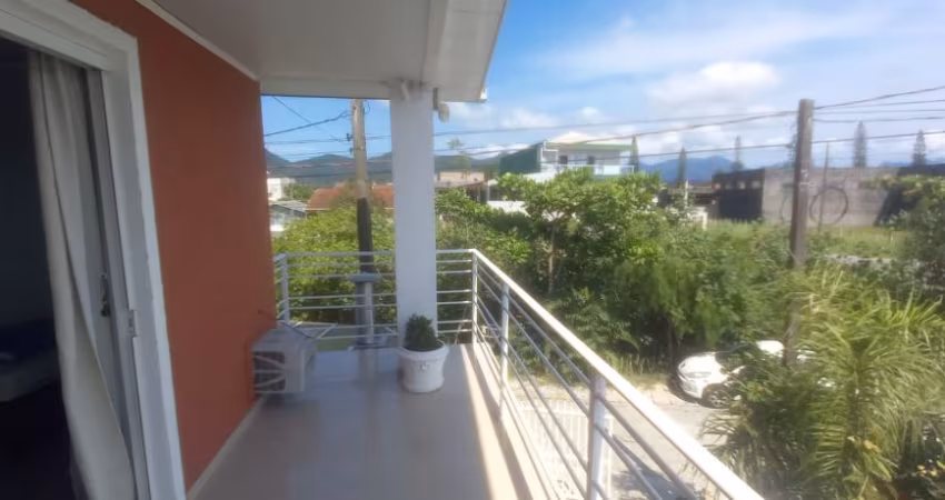 Casa com 5 quartos à venda na Avenida Paranaguá, 370, Balneário Flamingo, Matinhos
