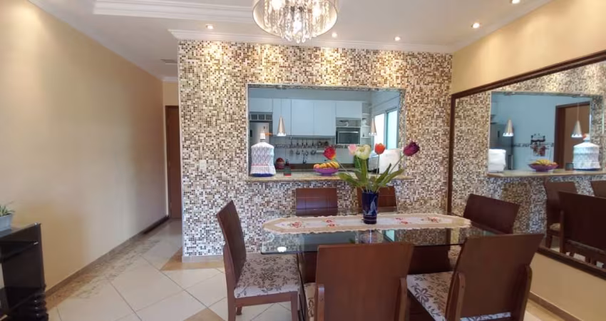 Apartamento - Padrão, para Venda em Ubatuba/SP