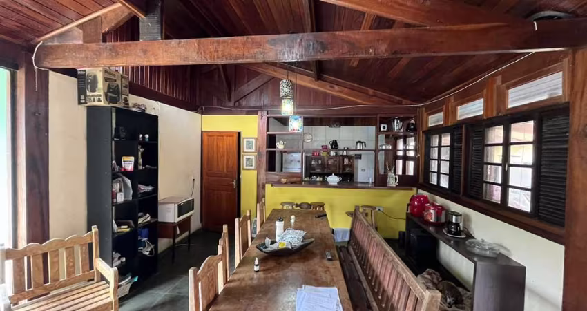 Casa - Padrão, para Venda em Ubatuba/SP