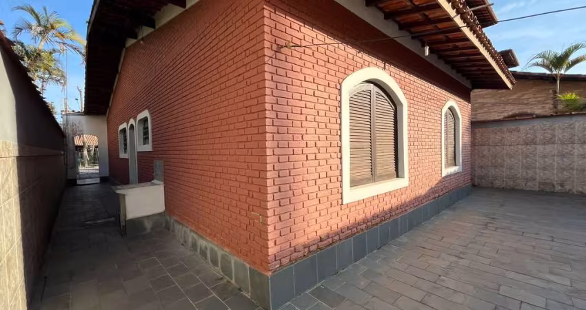 Casa - Padrão, para Venda em Ubatuba/SP