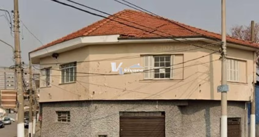 Imóvel para renda, salão comercial + 2 sobrados e 1 casa assobradada