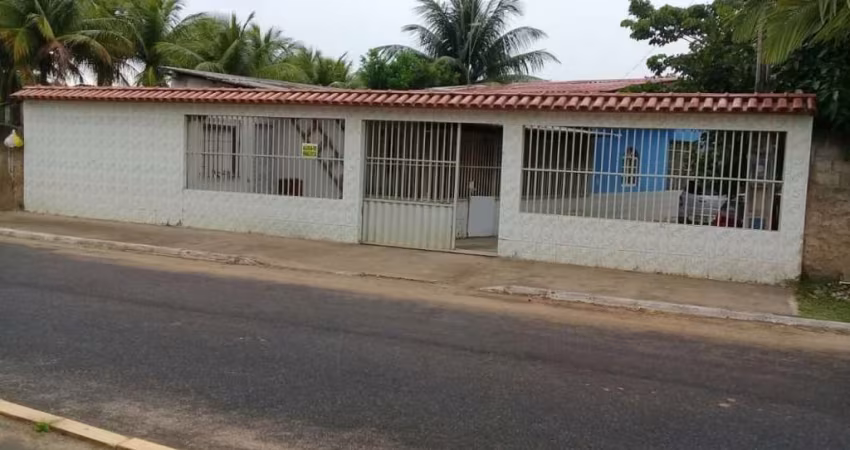 Casa à venda na orla de Santa Mônica - Guarapari - ES.