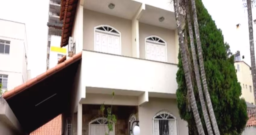 Casa à venda com 5 suítes na Praia do Morro, Guarapari ES