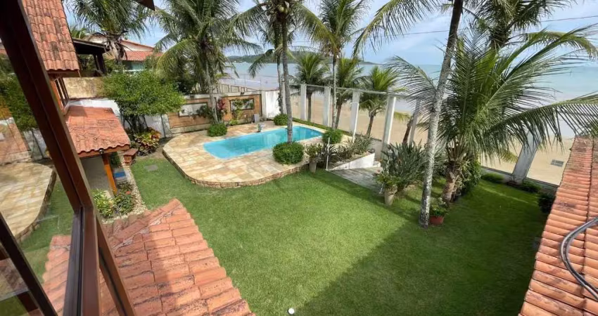 Casa duplex à venda pé na areia, frente mar da praia de santa mônica, guarapari es.