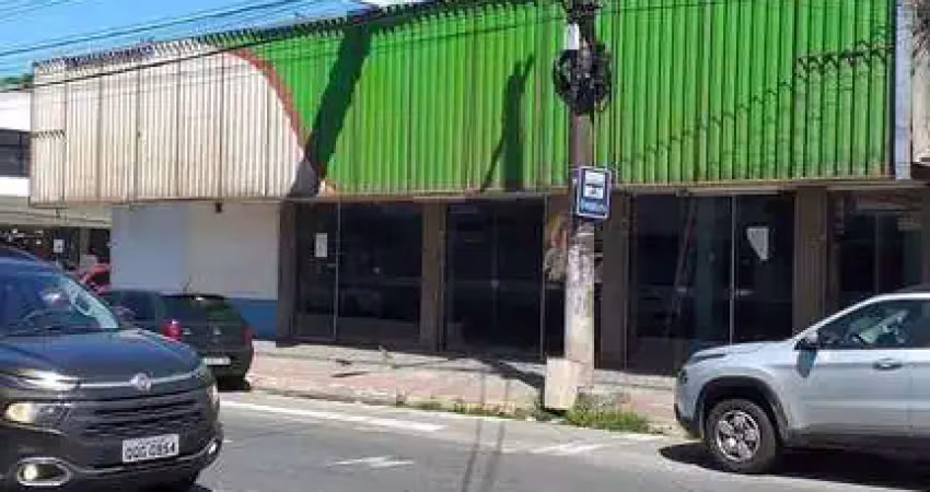 Loja de esquina à venda com 820m2 na pista principal, bairro aeroporto, guarapari es