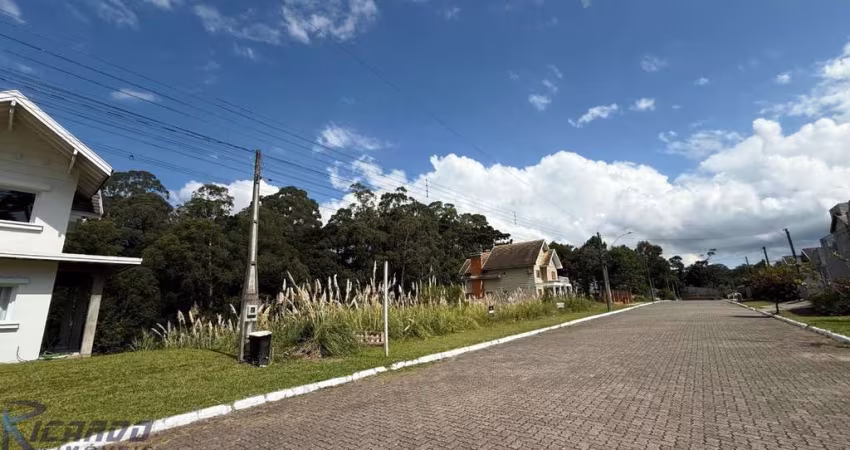 Terreno à venda no Loteamento Residencial Vale das Calinas em Gramados - RS, Alto Padrão na Serra Gaúcha. Área de 978,38m²
