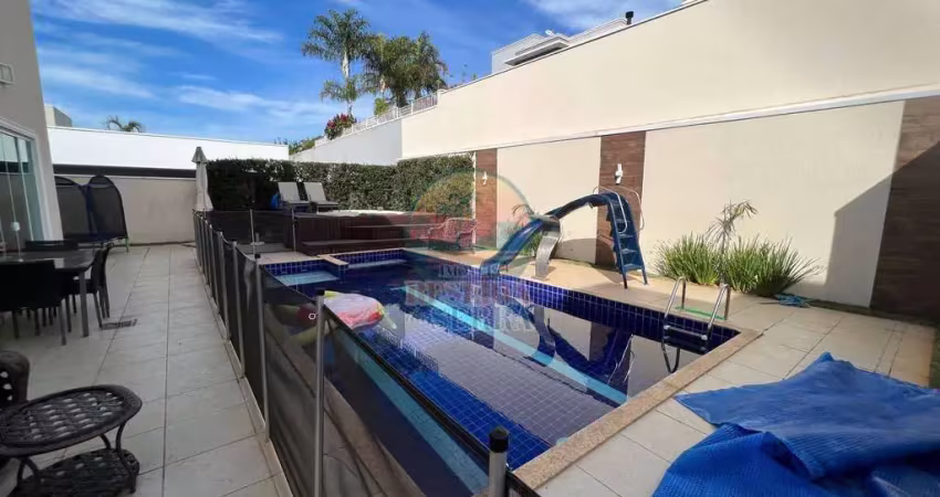 Sobrado com piscina a venda no condomínio reserva da serra