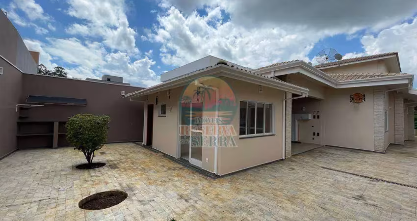 Casa com cômodo nos fundos a venda no reserva da serra