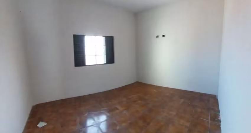 Casa em tatuí, rosa garcia ii (2 quartos, garagem, quintal)