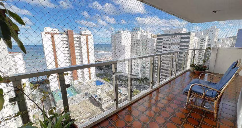 Amplo apartamento com 4 dormitórios e 1 suíte com vista mar na Praia das Pitangueiras.