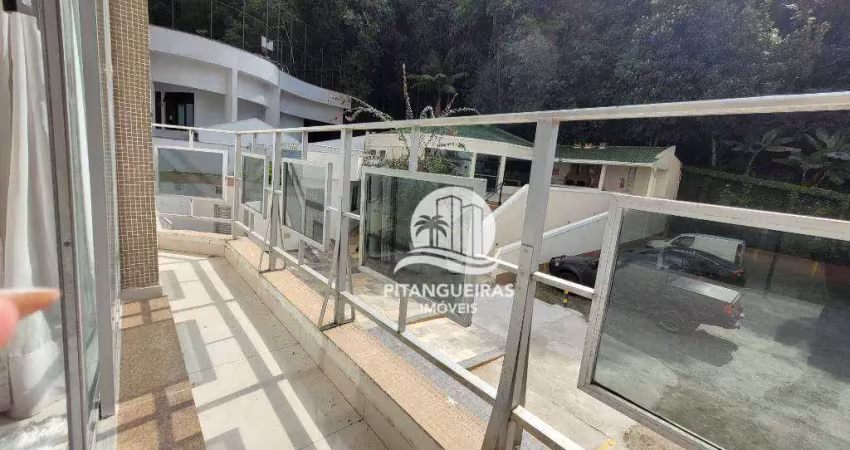 Apartamento reformado de 3 dormitórios sendo 2 suites na praia das pitangueiras.
