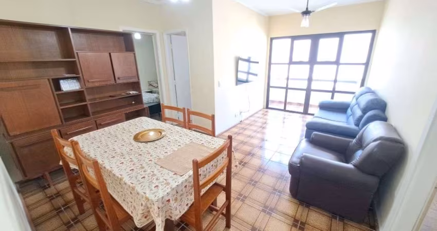 Apartamento com 1 Quarto, 1 quadra da praia