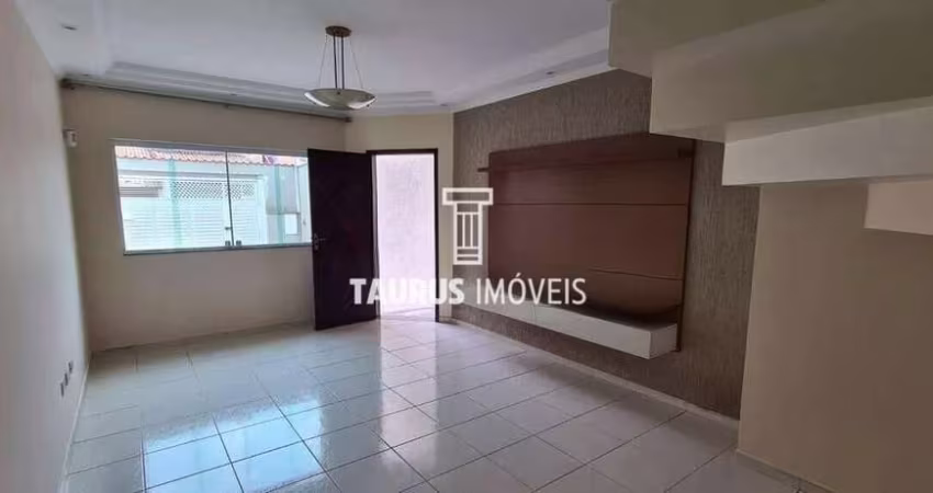Sobrado, 3 suítes, 139 m², à venda por R$ 800.000