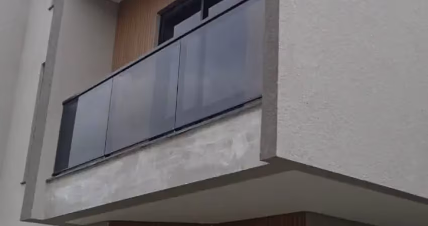 Casa em condomínio fechado com 3 quartos à venda na Rua Júlio Pasa, 107, Uberaba, Curitiba