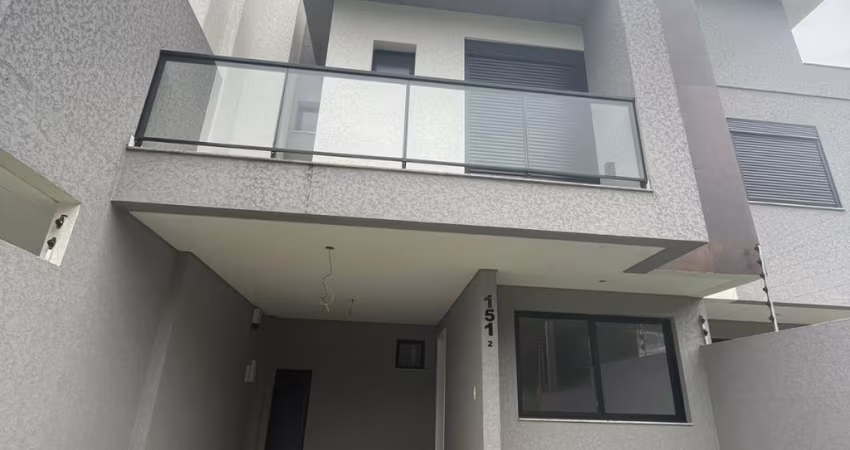 Triplex frontal 3 quartos com suíte NOVO - UBERABA