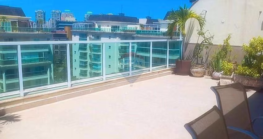 'Luxo e Conforto em Cobertura Duplex no Condomínio Le Parc na Barra da Tijuca.'