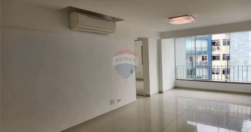 Cobertura com 2 quartos, sendo 1 suíte canadense e dependência completa para alugar $ 6.900,00 197m² - barra da tijuca - rio de janeiro