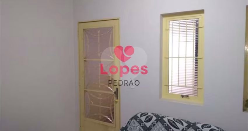Casa com 3 quartos à venda em Jardim Morumbi - SP