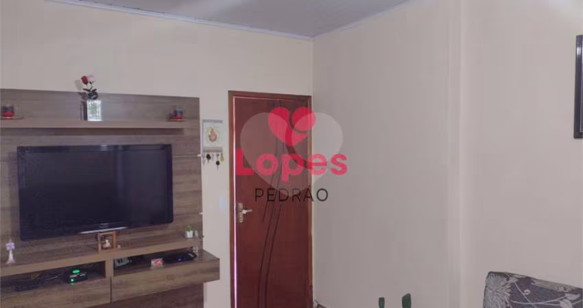 Casa com 3 quartos à venda em Jardim Cruzeiro - SP
