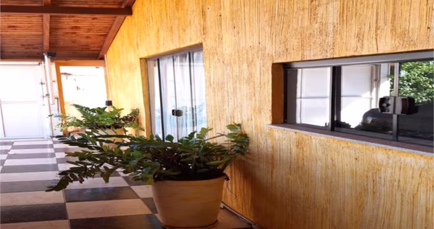 Casa com 2 quartos à venda em Conjunto Habitacional Corvo Branco - SP