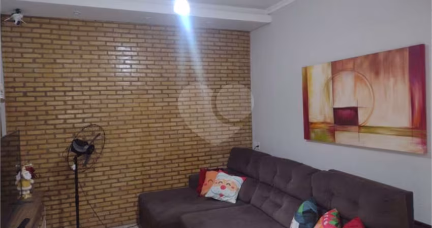 Casa com 2 quartos à venda em Jardim Village - SP