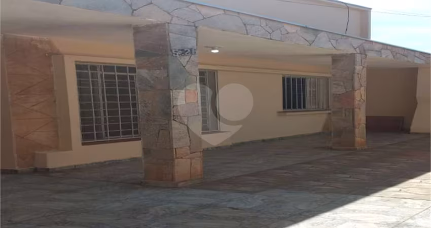Casa com 2 quartos à venda em Vila Falcão - SP