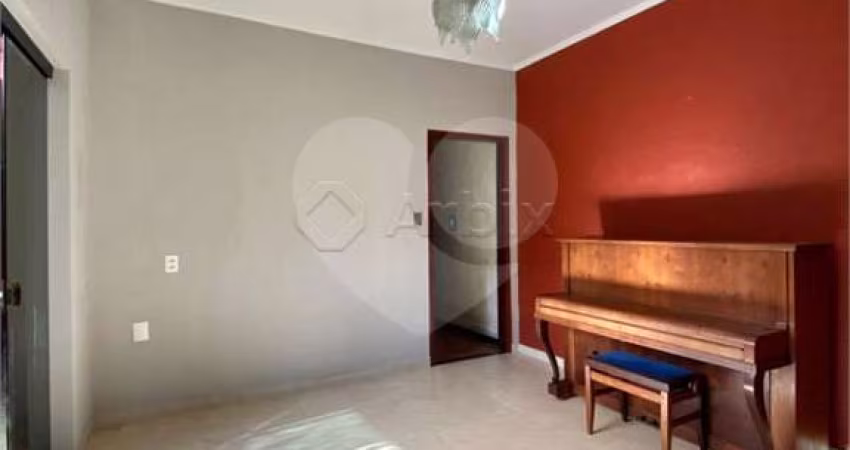 Casa com 3 quartos à venda em Jardim Bela Vista - SP