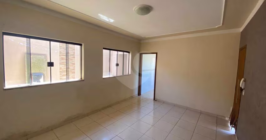 Casa com 2 quartos à venda em Jardim Planalto - SP