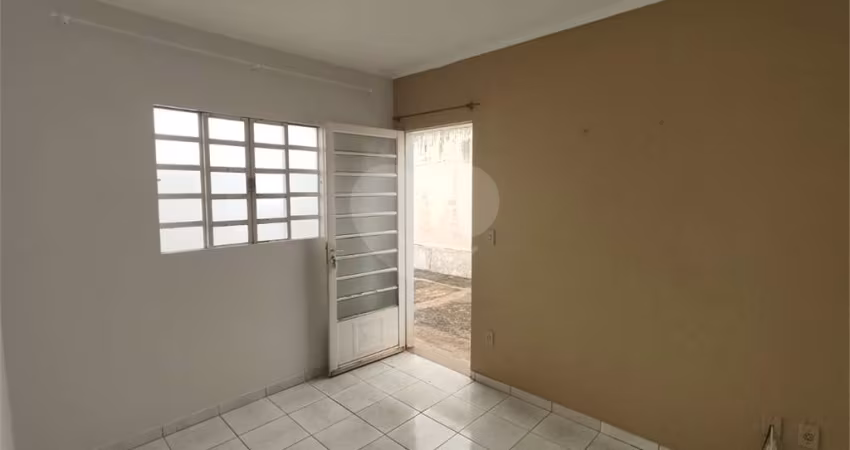 Casa com 2 quartos à venda em Jardim Itapuã - SP