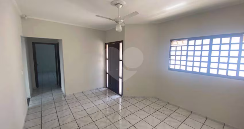 Casa com 3 quartos à venda em Conjunto Sílvio Campanholi - SP