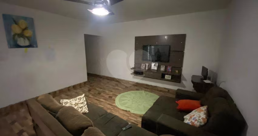 Casa com 3 quartos à venda em Jardim Itamaraty - SP