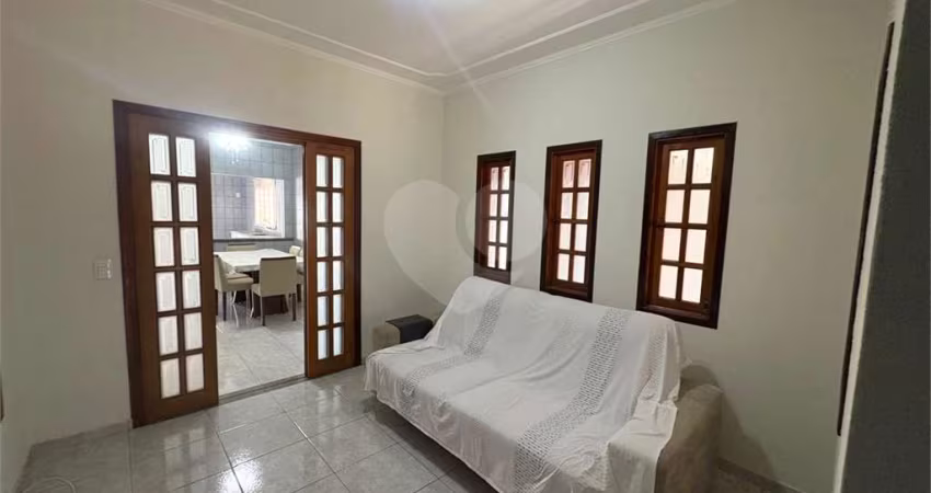 Casa com 3 quartos à venda em Jardim Ubirama - SP