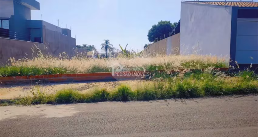 Lote/terreno de 425m² no bairro jardim itamaraty, em lençóis paulista