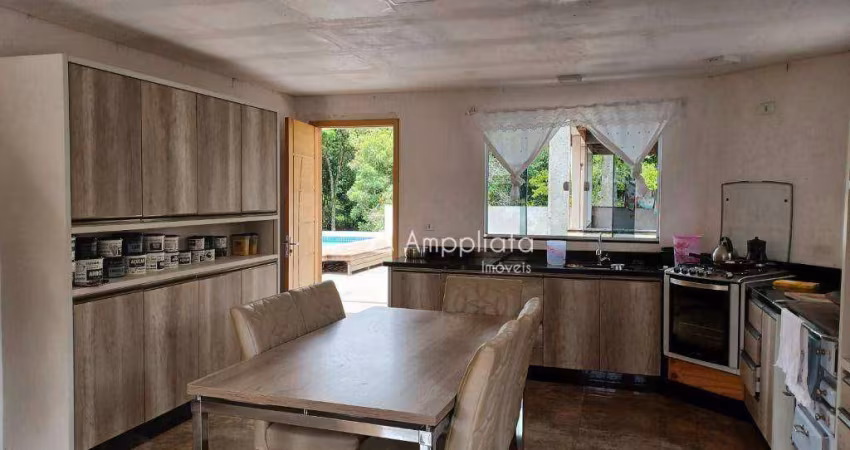 Casa com 3 dormitórios à venda, 700 m² por R$ 680.000,00 - Jardim Senhora Das Graças - Campina Grande do Sul/PR