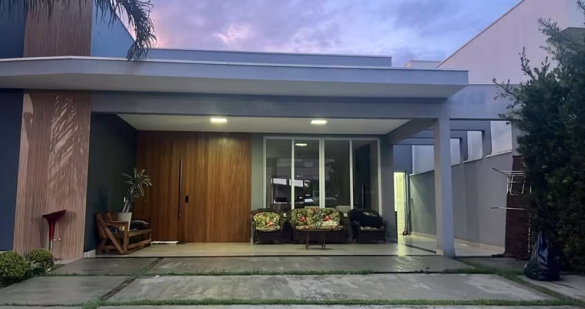 Belíssima Casa no Condomínio Maria Dulce